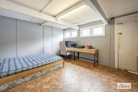 Central, Double Storey Family Home - Photo 3