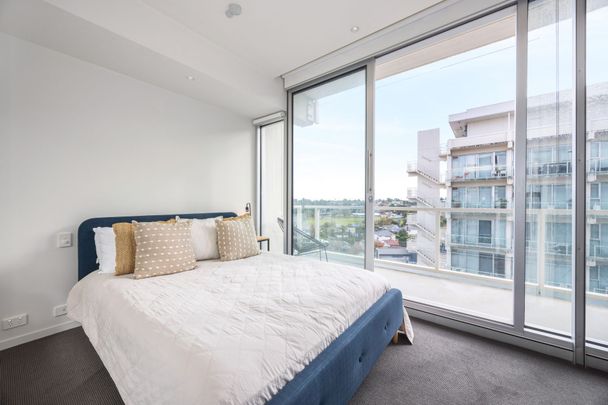 Stunning, Fully Furnished Apartment in Walkerville - Photo 1