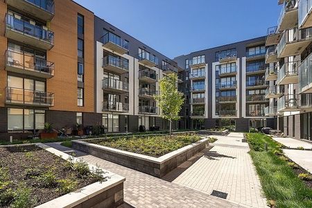 Carter on the Park-Condo style apartments - Photo 4