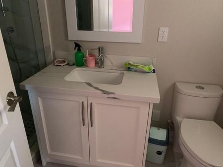 For Lease - 595 Highglen Avenue, Markham, Ontario - Photo 2