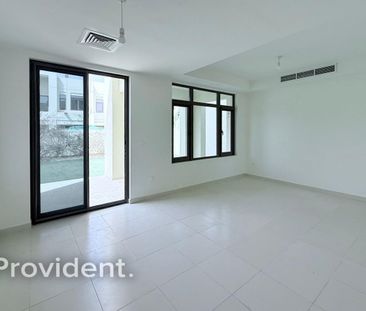 Landscaped | Spacious | Community Expert - Photo 2