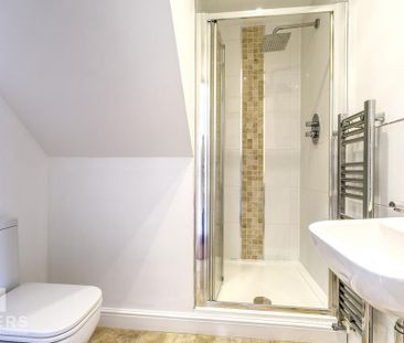 3 bedroom chalet to rent - Photo 3