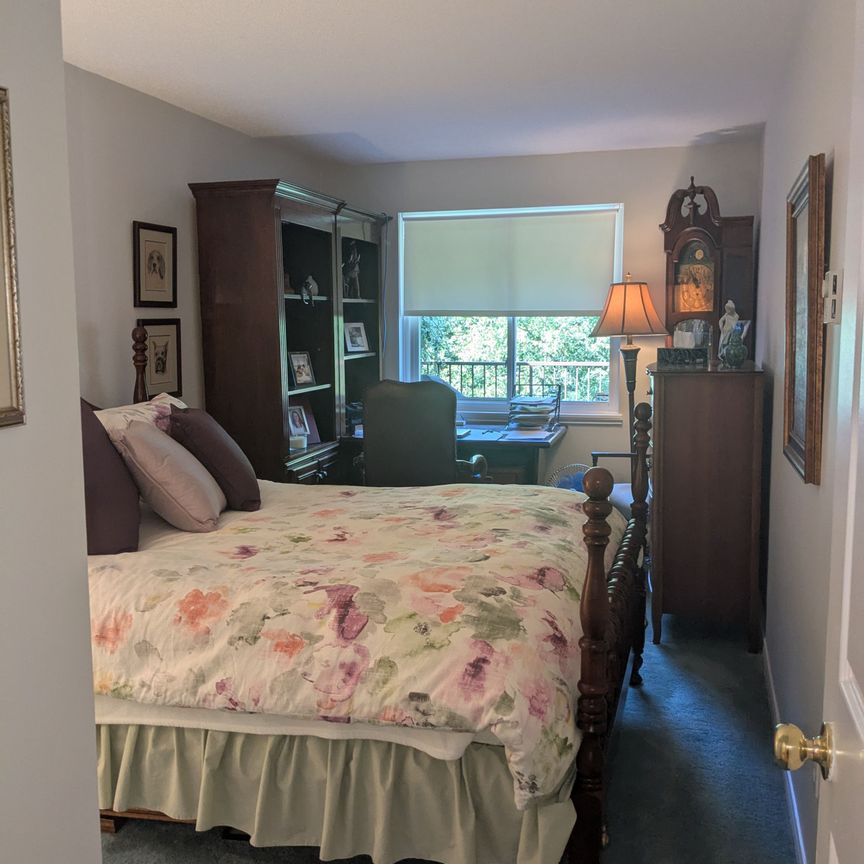 For Lease - 111 Grew Boulevard Unit# 305, Georgina, Ontario - Photo 1