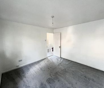 3 bedroom detached house to rent - Photo 4