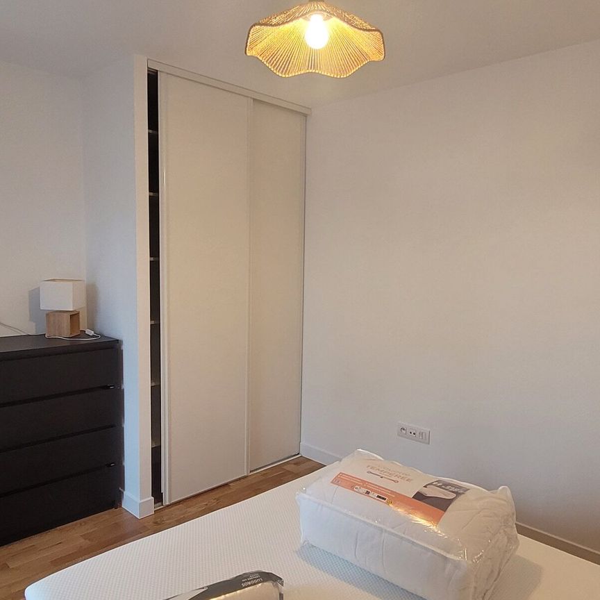 Appartement à louer 2 pièces • 42,21 m2 Issy-les-Moulineaux - Photo 1