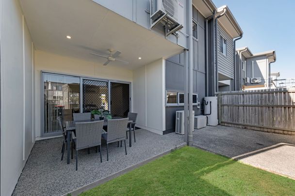 Modern Living in the Hearth of Mango Hill - Photo 1