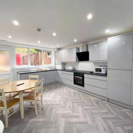 Room in a Shared House, Icknield Port Road, B16 - Photo 4