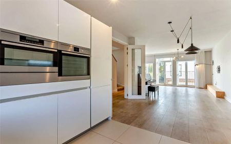 3 bedroom terraced house to rent - Photo 4