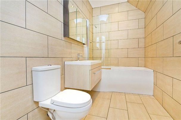 4 bedroom ground floor flat to rent - Photo 1