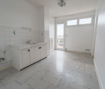Location Appartement 1 pièce 40m² BIHOREL 76420 - Photo 1
