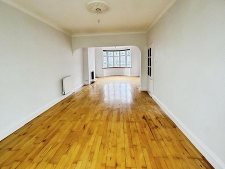 3 bedroom detached house to rent - Photo 2