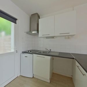 Location Appartement 1 pièce 22m² CHATELLERAULT 86100 - Photo 2