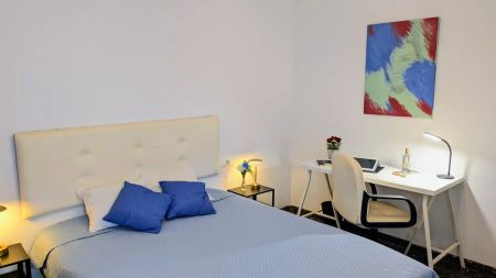 Room in a shared 4-bedroom apartment for rent in Paterna. - Photo 2