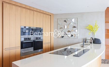 2 Bedroom flat to rent in The Tower, 1 St George Wharf, SW8 - Photo 5