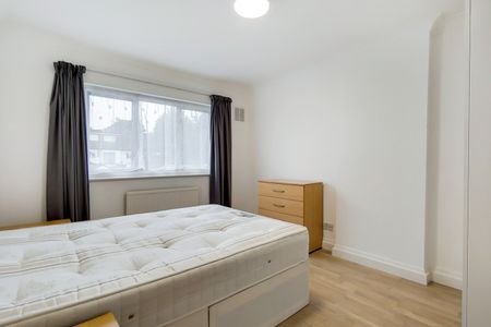 4 Bed Terraced House, Very Near Gunnesbury Triangle Area, W3 - Photo 5