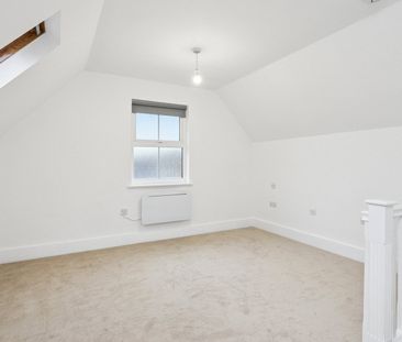 Ashley Road, Walton-on-Thames, Surrey, KT12 - Photo 1