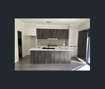 Modern Three Bedroom Home - Photo 6