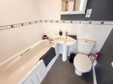 2 bedroom terraced house to rent - Photo 3