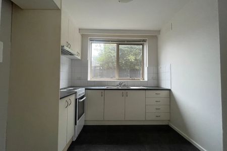 A perfectly situated gem in Prahran! - Photo 3