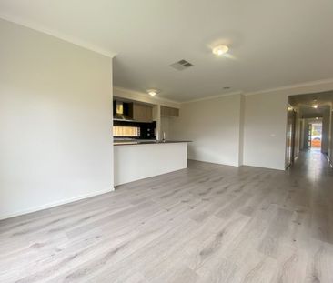 Conveniently situated near Hume Anglican Grammar Donnybrook! - Photo 6