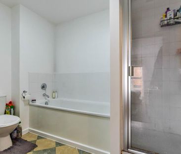 2 bedroom flat to rent - Photo 6