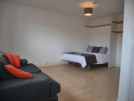 Studio to rent - Photo 3