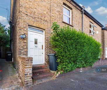 2 bedroom semi-detached house to rent - Photo 5