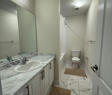 For Lease - 90 Sunflower Crescent, Thorold, Ontario - Photo 4