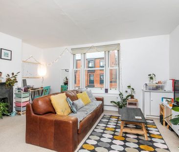 2 bedroom flat to rent - Photo 3