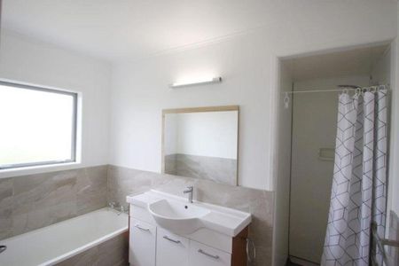 Newlands Home - Photo 4