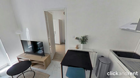 Charmant T2 meublé avec vue sur la Place des Célestins - Photo 3