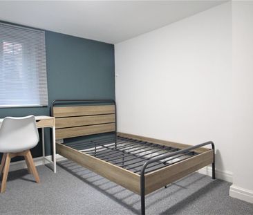 5 bedroom terraced house to rent - Photo 2