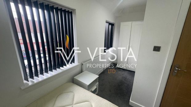 Gerard Avenue, Coventry - Photo 1