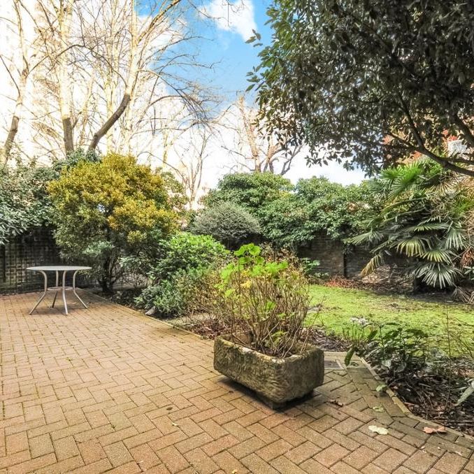 3 bedroom flat to rent - Photo 1