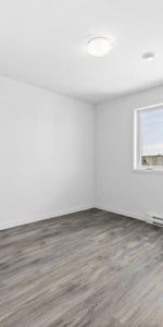 2 chambres à coucher 1 salle de bain Appartement - Photo 3