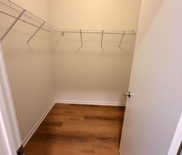 For Lease - 24 HelmKay Avenue, Richmond Hill, Ontario - Photo 3