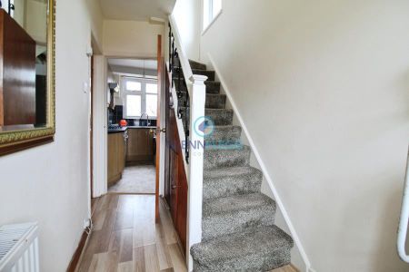 3 bedroom semi-detached house to rent - Photo 2