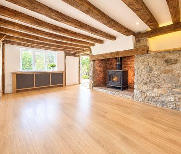 2 bedroom semi-detached house to rent - Photo 6
