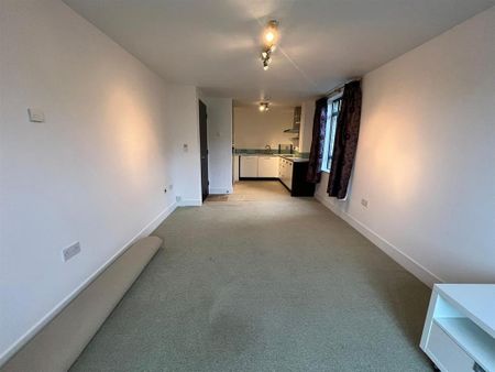 1 bedroom apartment to rent - Photo 2