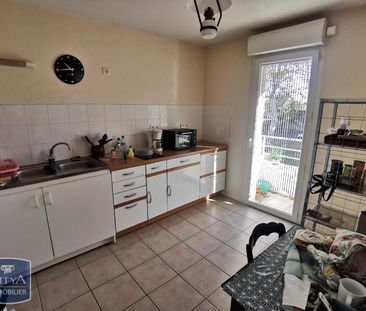 Location Appartement 2 pièces 49m² MONT DE MARSAN 40000 - Photo 2