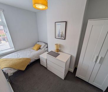 1 bedroom in a house share to rent - Photo 6