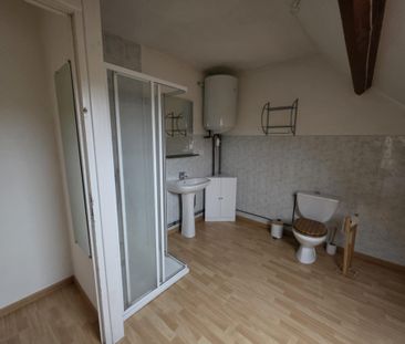 Appartement d'environ 46m² à louer au 2ème étage. - Photo 5