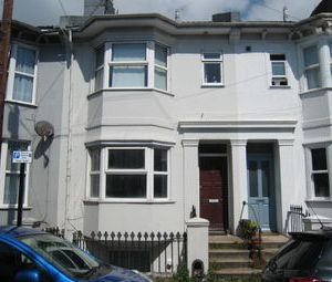 2 Bedrooms Flat to rent in Newmarket Road, Brighton BN2 | £ 212 - Photo 1