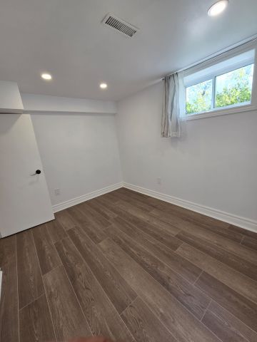 For Lease - 55 Queens Court Unit# Bsmt, East Gwillimbury, Ontario - Photo 5