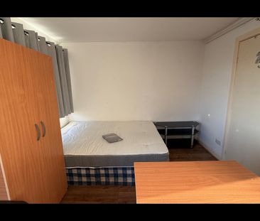 1 Bed Flat, Windmill Road, N18 - Photo 1