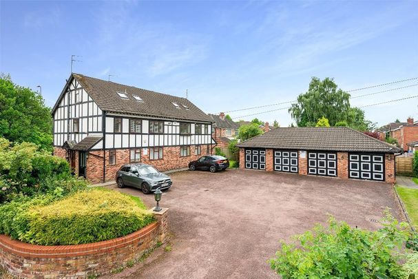3 bedroom mews to rent - Photo 1