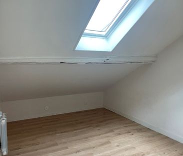 T2 : 30 m², entrée, cuisine équipée ouverte sur séjour, chambre et ... - Photo 5