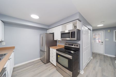 For Lease - 38 Kenwell Crescent Unit# 27, Barrie, Ontario - Photo 4