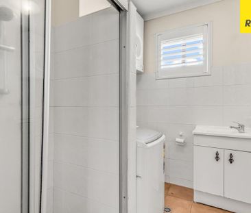 Neat and Tidy 2 Bedroom Unit - Photo 4