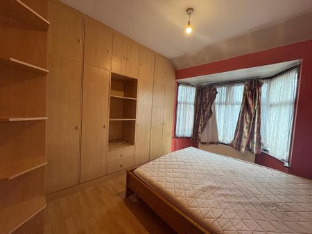 4 bedroom terraced house to rent - Photo 3